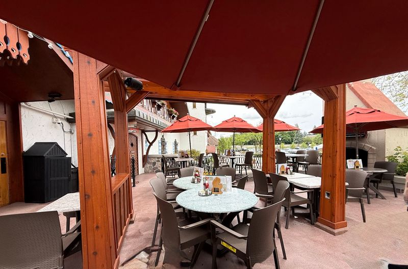 The Outdoor Patio Dining Experience The Outdoor Patio Dining Experience
