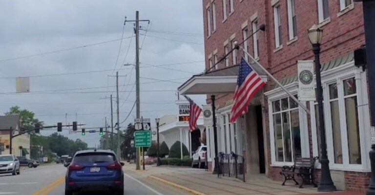 The Overlooked Georgia Town That Has A Way Of Winning Everyone Over