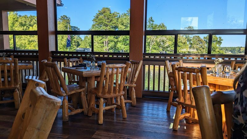 The Rustic Atmosphere That Feels Like a Warm Hug