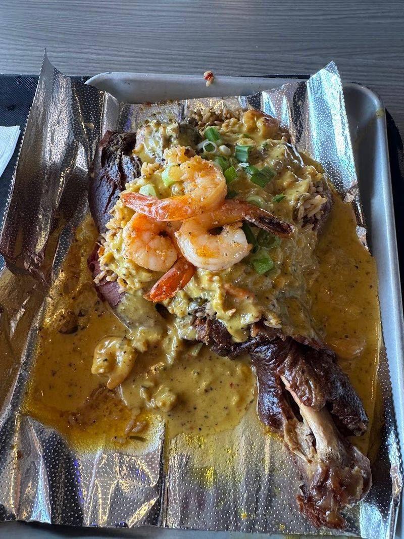 The Smothered Turkey Leg That Earns Its Own Fan Club