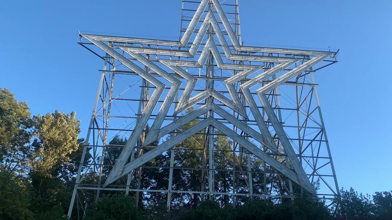 The Star Changes Colors for Special Occasions