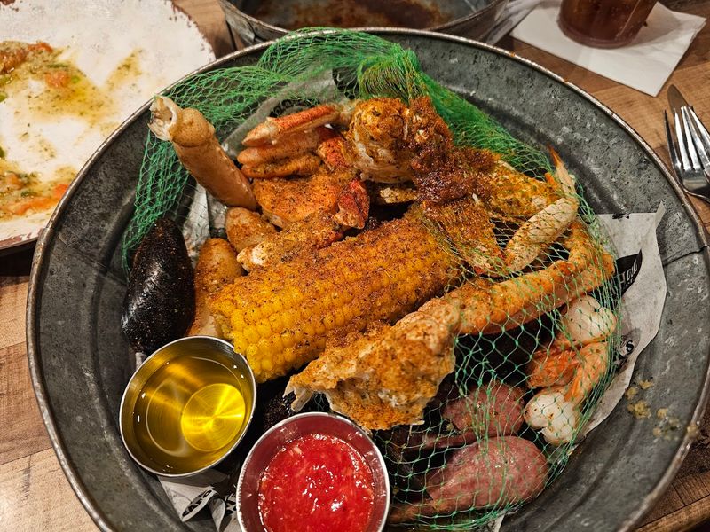 The Steampot Experience That Keeps Guests Coming Back