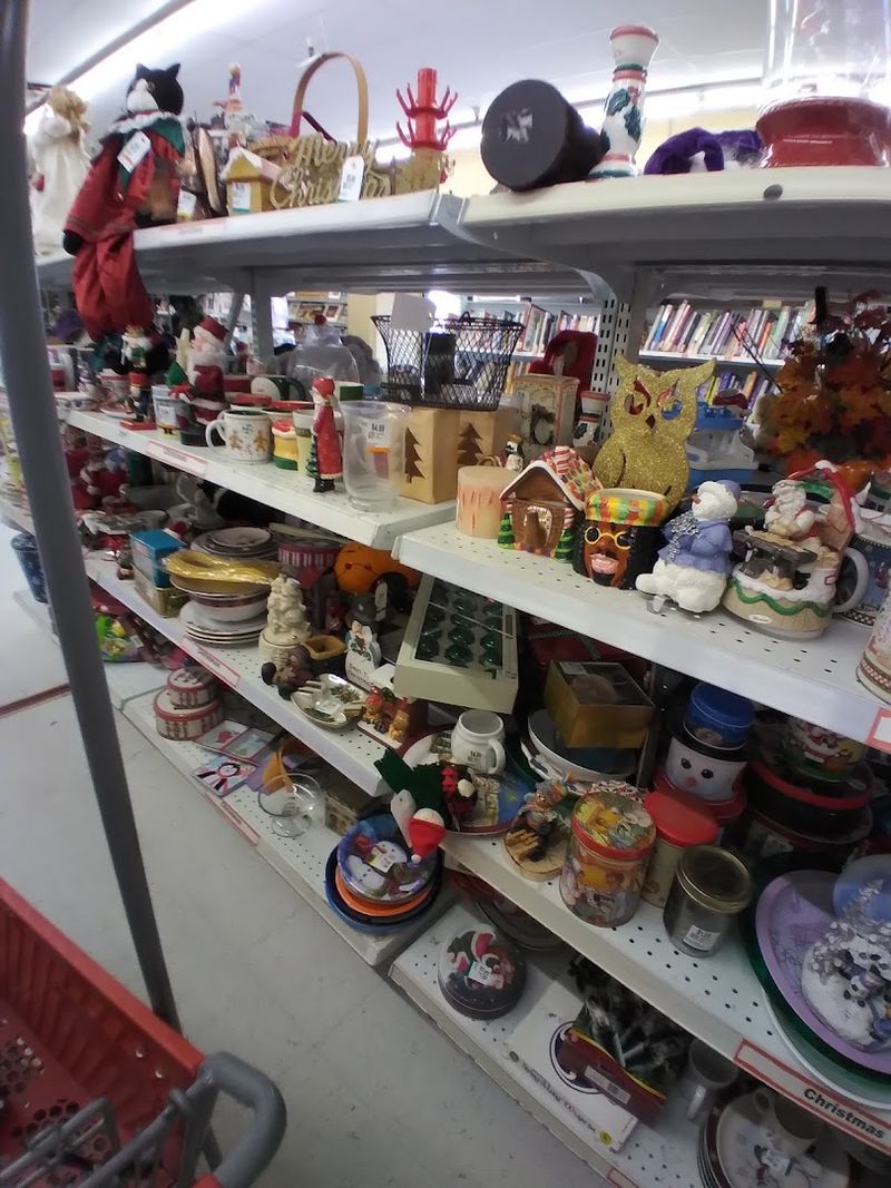 The Thrill of the Hunt That Keeps Shoppers Hooked The Thrill of the Hunt That Keeps Shoppers Hooked