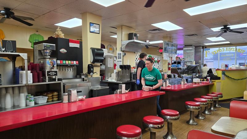 The Warm, Old-School Diner Atmosphere The Warm, Old-School Diner Atmosphere
