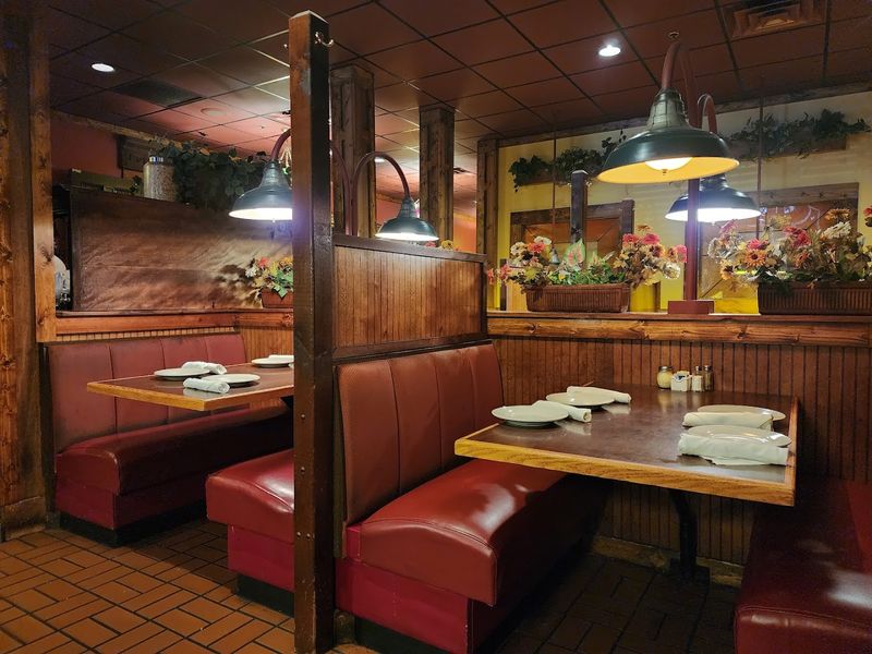 The Warm and Moody Dining Ambiance