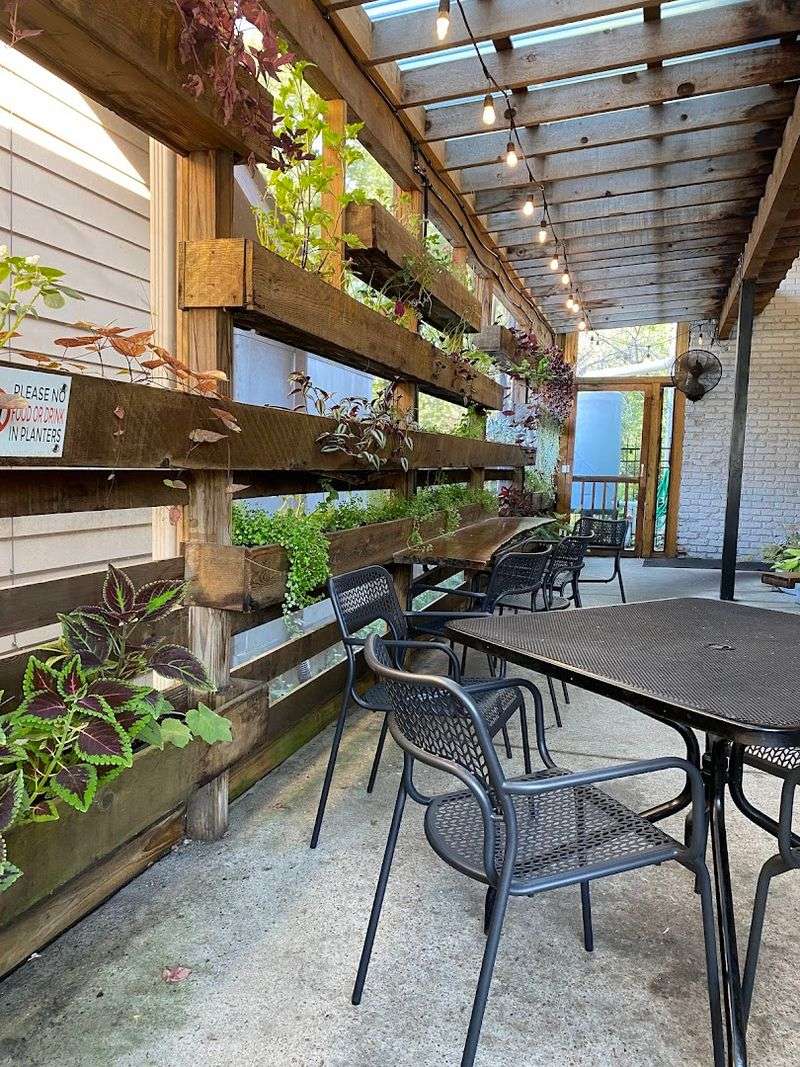 The Welcoming Atmosphere and Seating