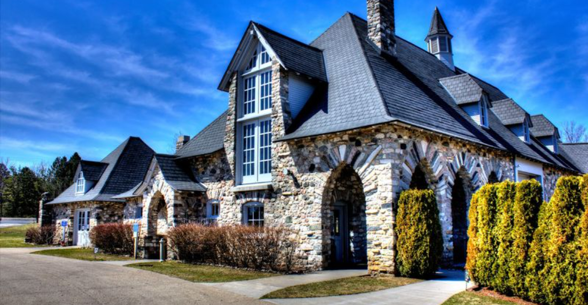 Theres A Magical Spot In Michigan That Feels Like It Belongs In The World Of Hogwarts