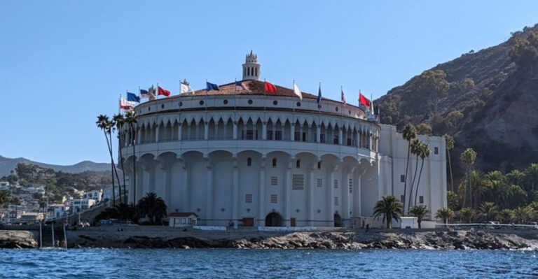 This Beautiful California Town Looks Like A Slice Of Greece Dropped On The West Coast