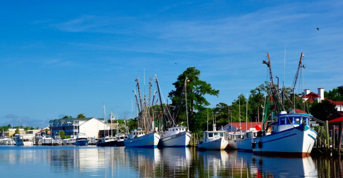 This Beautiful Coastal Town In South Carolina Has A Way Of Winning Visitors Over Instantly