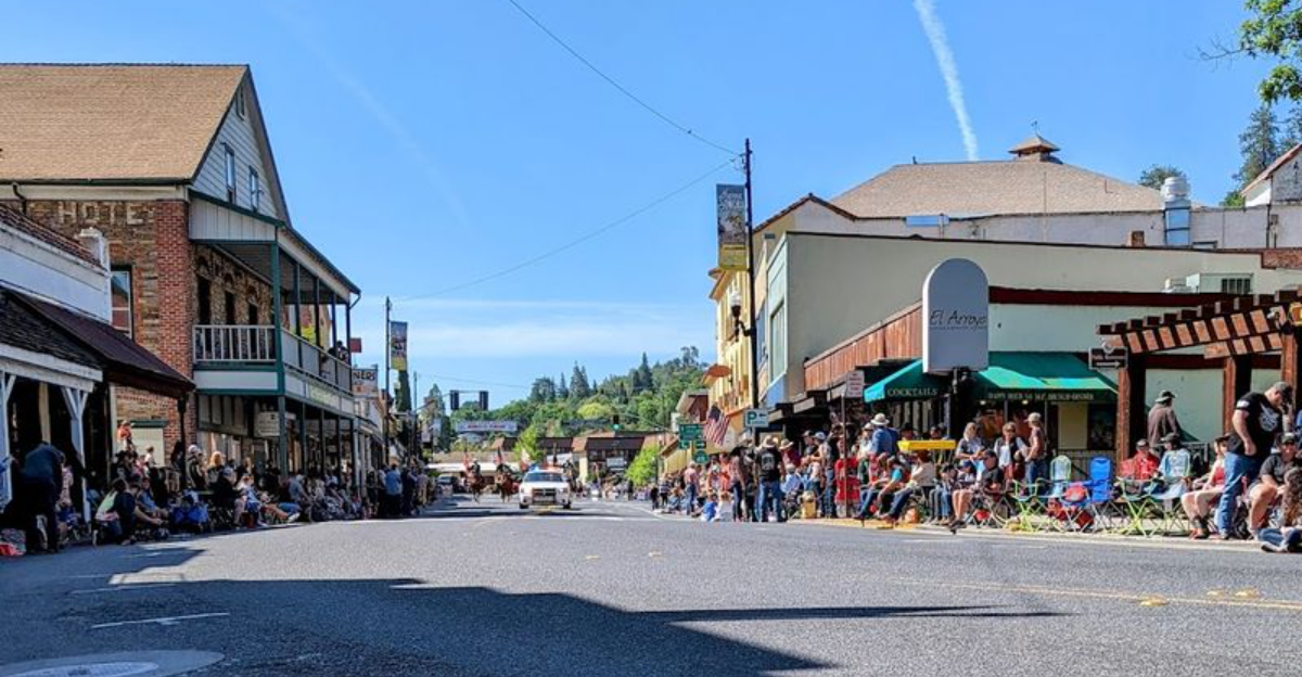 This Charming California Town Feels Like It Was Made For A Hallmark Movie
