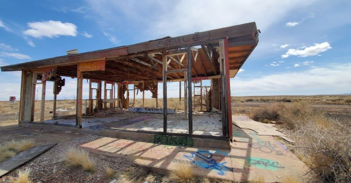 This Haunting Arizona Ghost Town Looks Like It Belongs In A Horror Movie