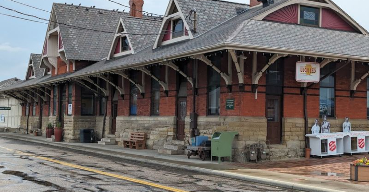 This Historic Ohio Railroad Stop Earned One Of The Most Heartwarming Nicknames Of World War II