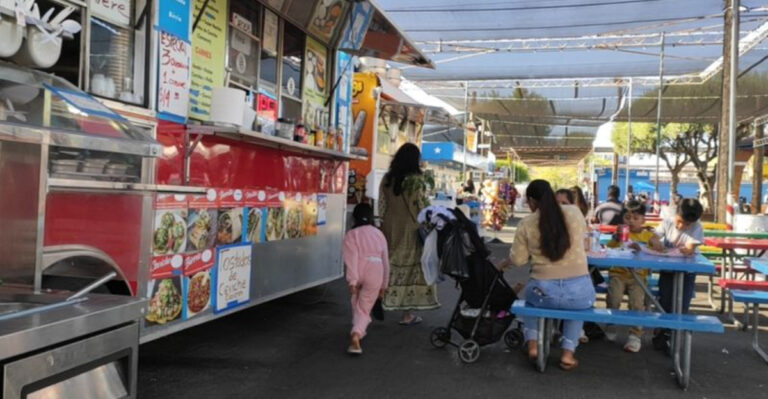 This Massive California Flea Market Is A Dream Destination For Serious Bargain Hunters