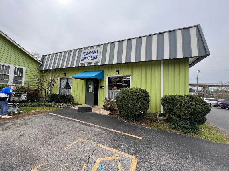 This-N-That Thrift Shop - Nashville, Tennessee