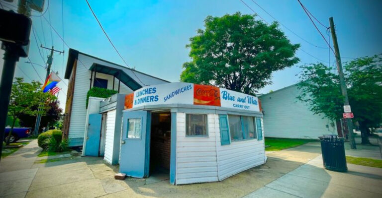 This No-Frills Virginia Carry-Out Has Been Winning Over Locals For Generations