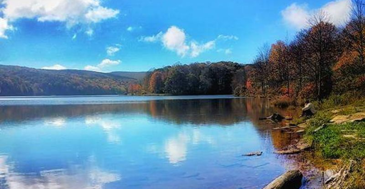 This Remote Virginia Lake Offers Some Of The Most Breathtaking Scenery In The State