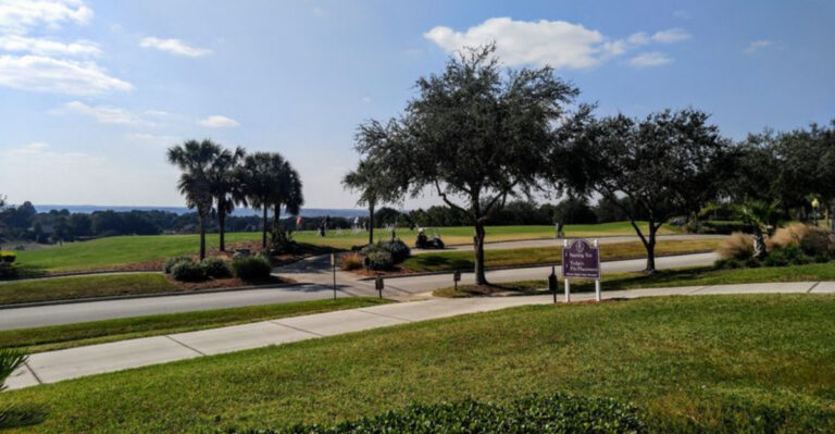 This Slow-Paced Florida Town Is The Perfect Place To Leave It All Behind