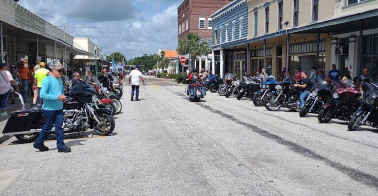 This Slow-Paced Florida Town Makes Quiet, Happy, Debt-Free Living Feel Completely Possible