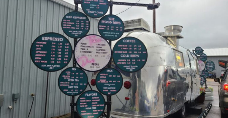 This Tiny Airstream Coffee Shop In Illinois Is A Hidden Gem That Deserves A Spot On Your Bucket List