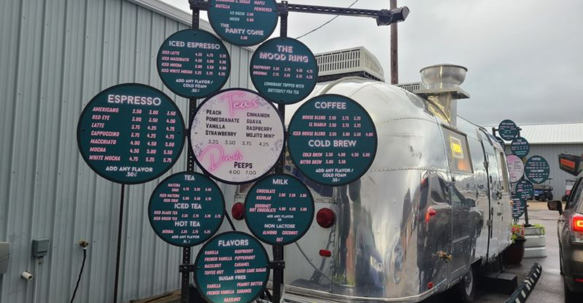 This Tiny Airstream Coffee Shop In Illinois Is A Hidden Gem That Deserves A Spot On Your Bucket List