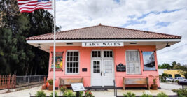 This charming Florida town feels like stepping straight into a Hallmark movie