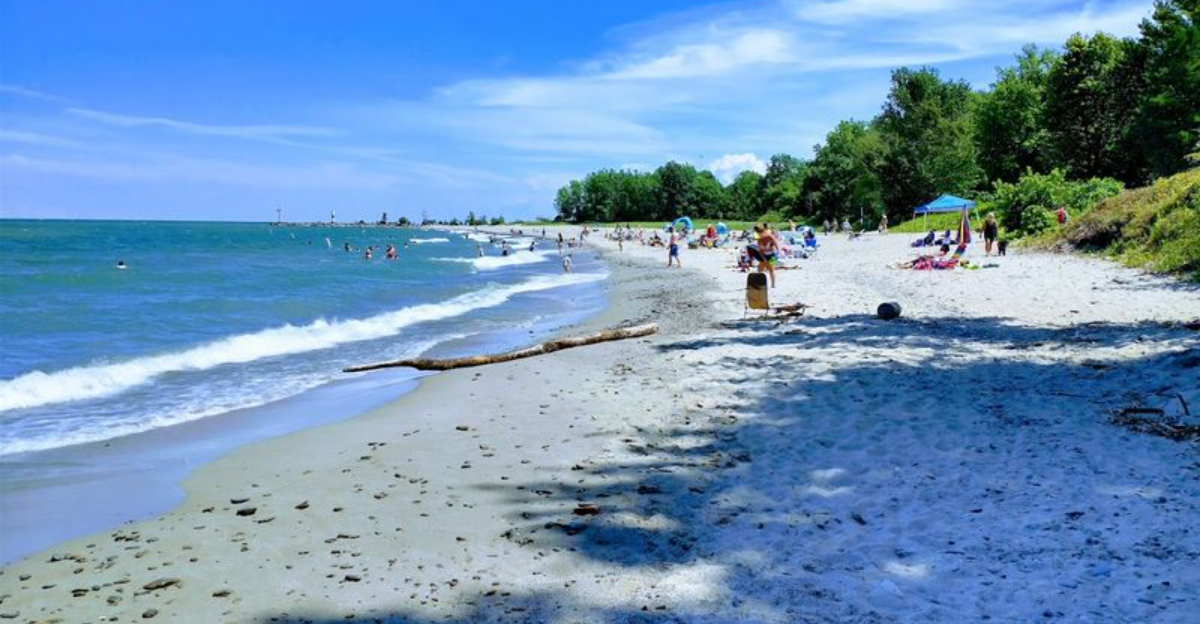 This gorgeous Ohio beach feels like a hidden Caribbean escape
