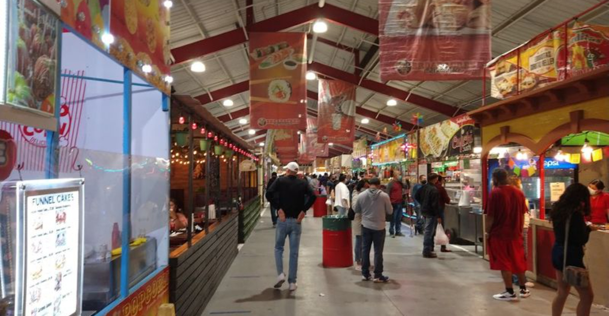 Treasure Hunters Are Filling Their Cars At This Massive Nevada Flea Market Packed With Incredible Bargains