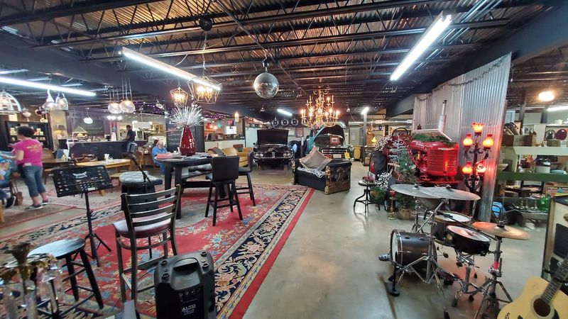 Two Floors of Pure Vintage Discovery
