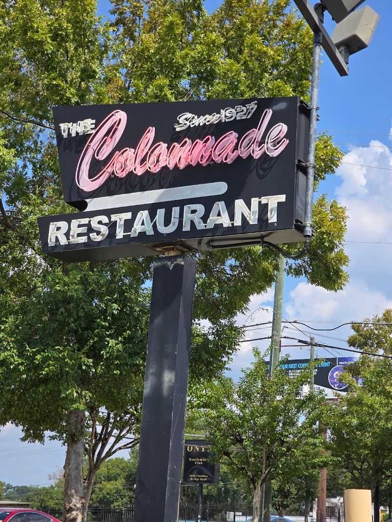 Veteran Waitstaff Who Treat You Like a Regular From Day One
