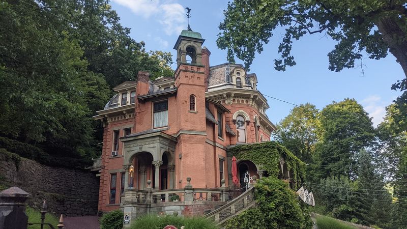 Victorian Architecture Walking Tour Victorian Architecture Walking Tour