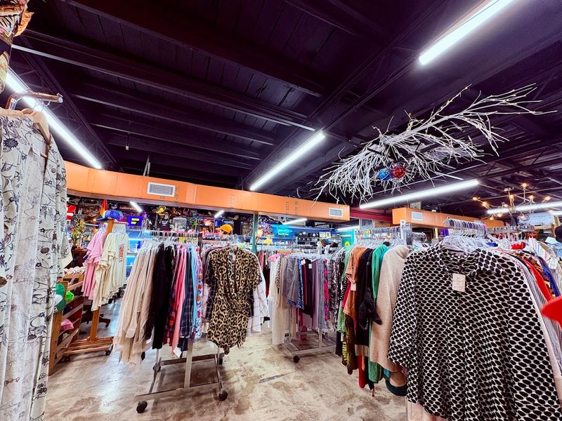 Vintage Clothing Finds That Fashion Lovers Dream About Vintage Clothing Finds That Fashion Lovers Dream About