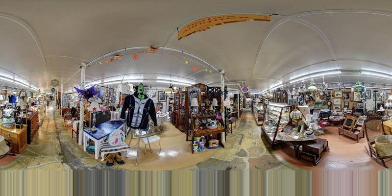 Vintage Clothing Worth Rifling Through