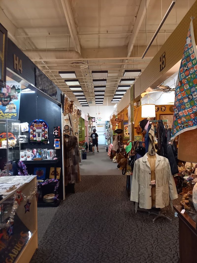 Vintage Clothing and Accessories Worth Digging For