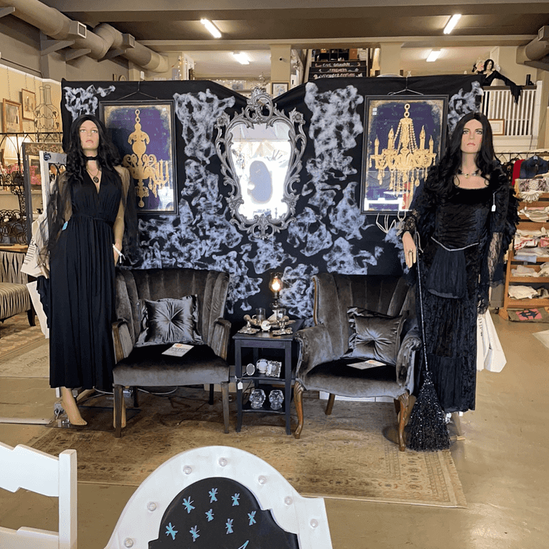 Vintage Clothing and Wearable History