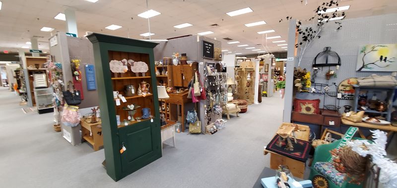 Vintage-Flea Antique Mall - Marietta, Georgia