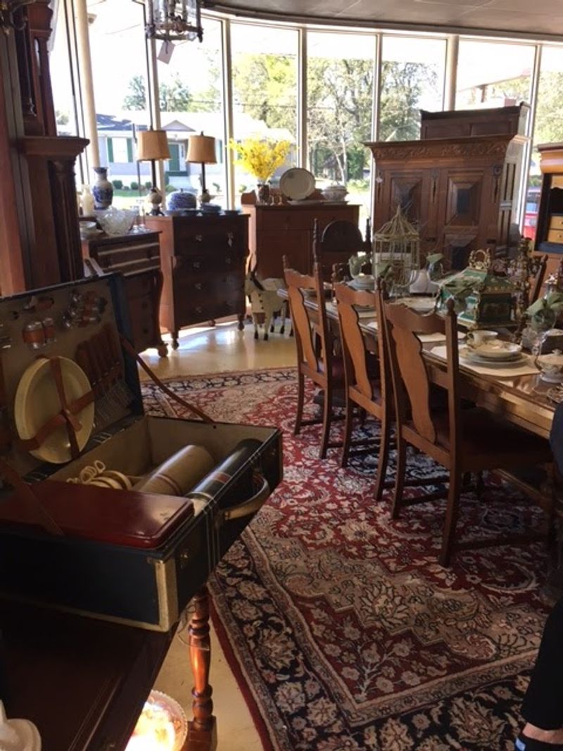 Vintage Furniture Finds That Can Transform Any Living Space