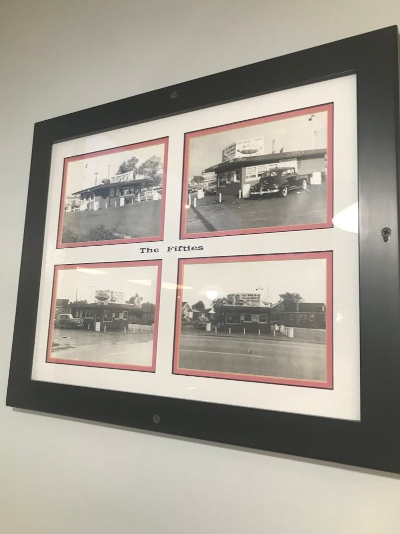 Vintage Photos on the Walls That Tell the Full Story