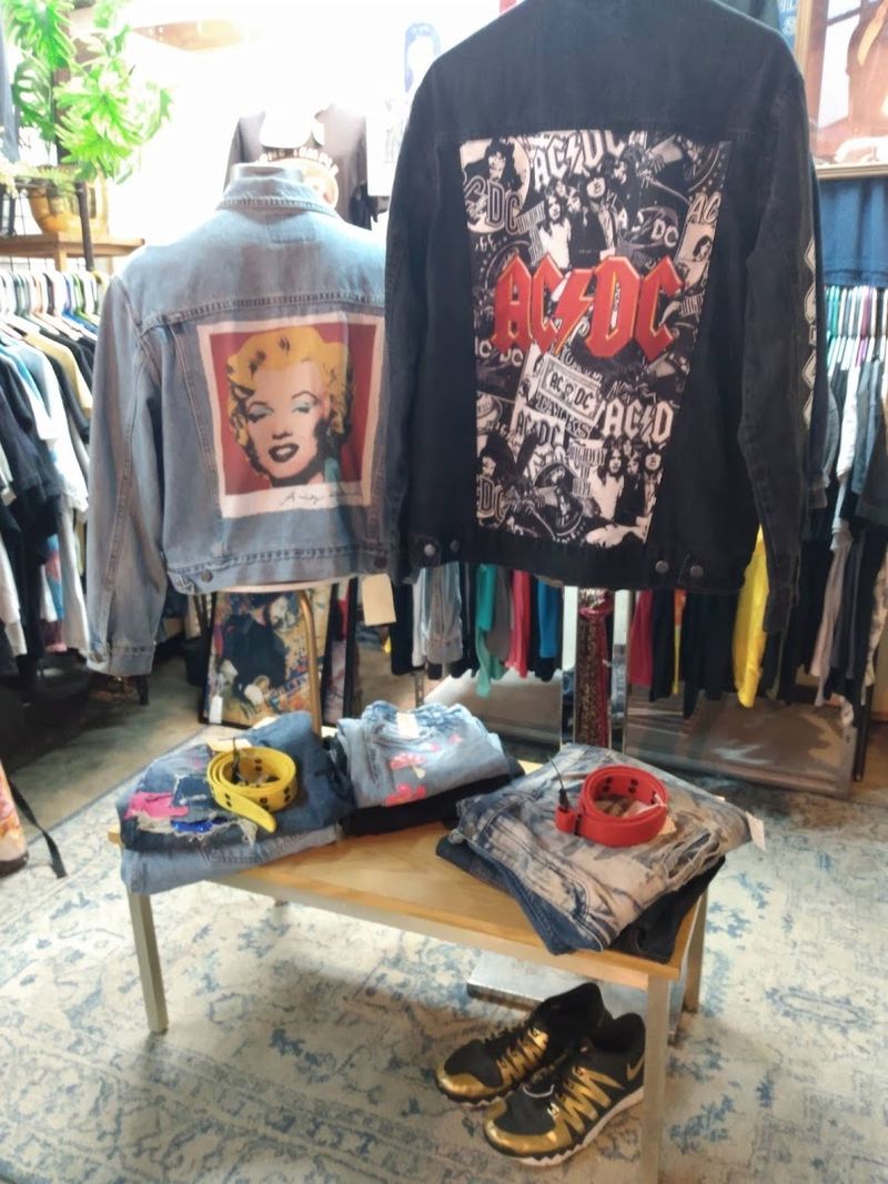 Vintage Rock T-Shirts and Retro Fashion Finds Vintage Rock T-Shirts and Retro Fashion Finds
