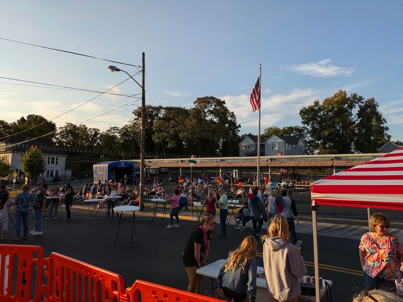Vinton Farmers Market - Vinton, Virginia