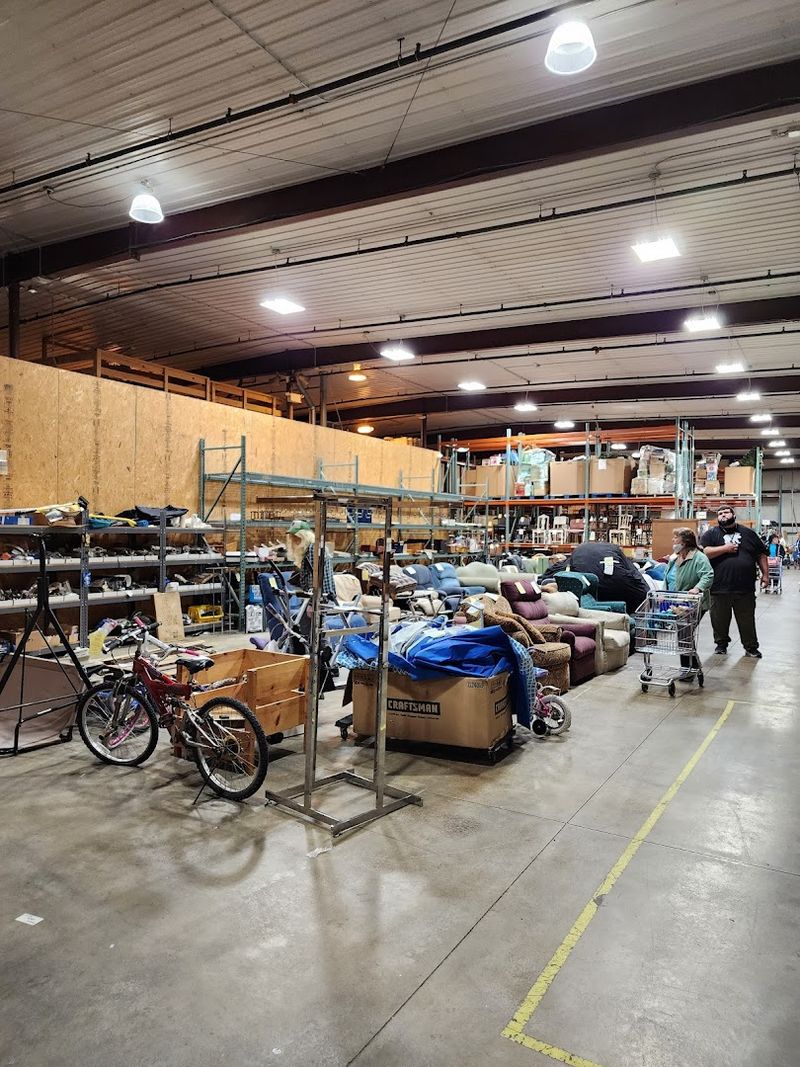 Volunteer Staff Who Keep the Store Running With Heart