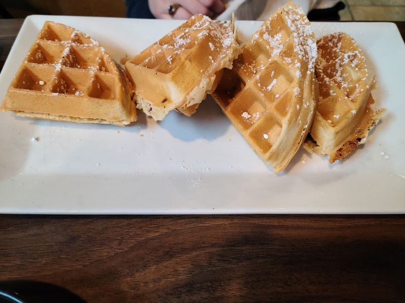 Waffles That Turn Heads Across the Entire Diner Waffles That Turn Heads Across the Entire Diner