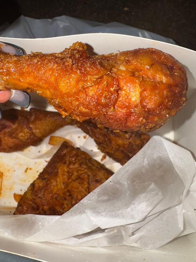 Walt's Flavor Crisp Chicken Express - Wilmington, Delaware