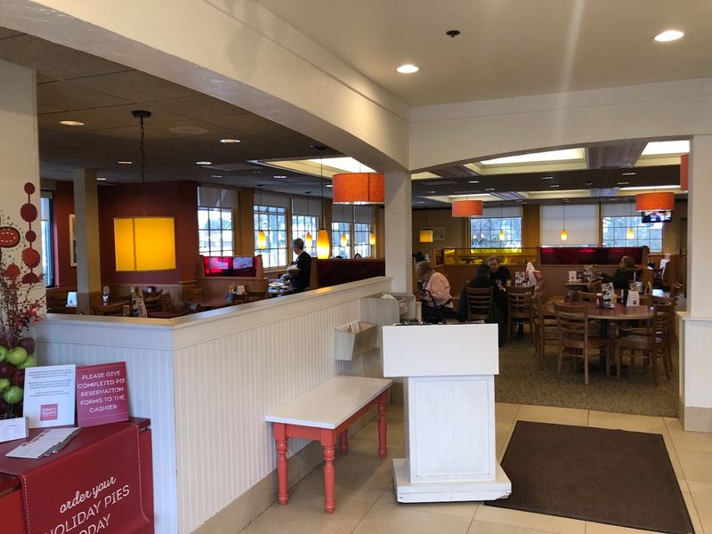 Warm, Attentive Service That Feels Like a Neighborhood Staple Warm, Attentive Service That Feels Like a Neighborhood Staple
