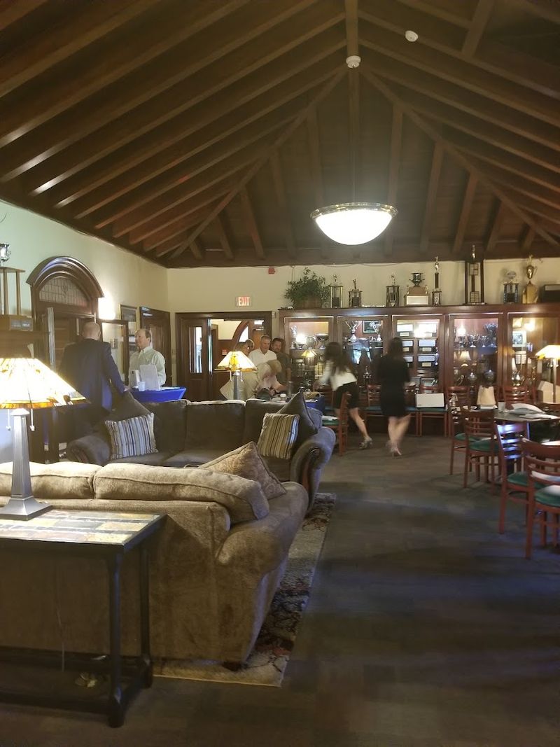 Warm, Attentive Staff Who Make You Feel at Home Warm, Attentive Staff Who Make You Feel at Home