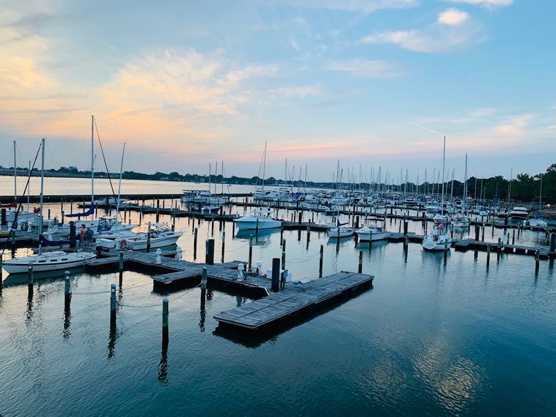 Waterfront Views That Make Every Meal Better