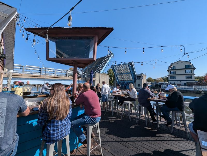 Waterfront Views That Make Every Meal Feel Special