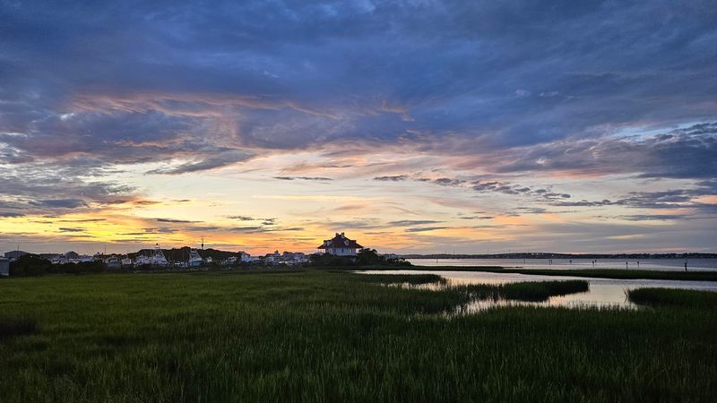 Waterfront Views That Make Every Meal Feel Special