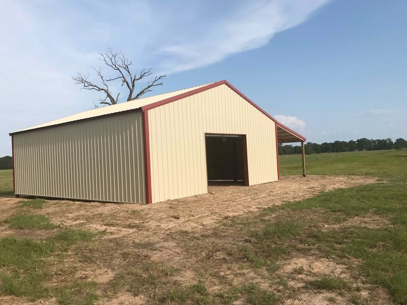 Where Exactly Is Lake Fork Stables?