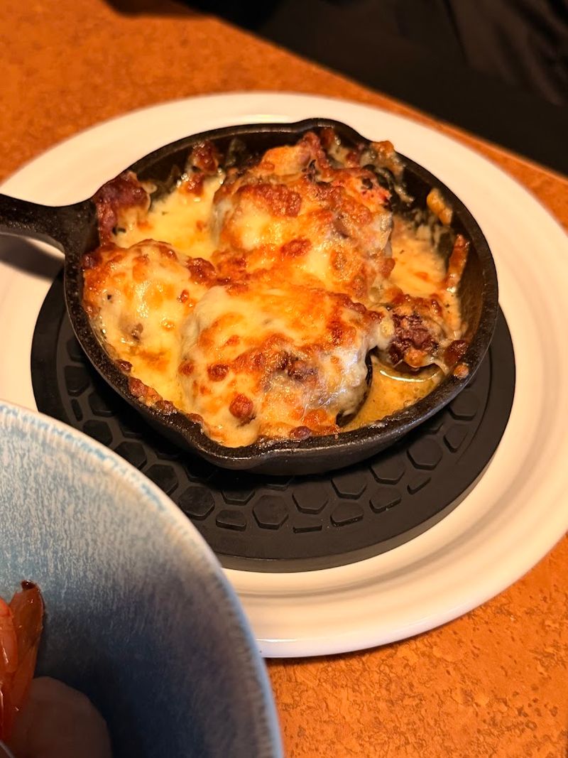 White Cheddar Mac and Cheese Worth Raving About