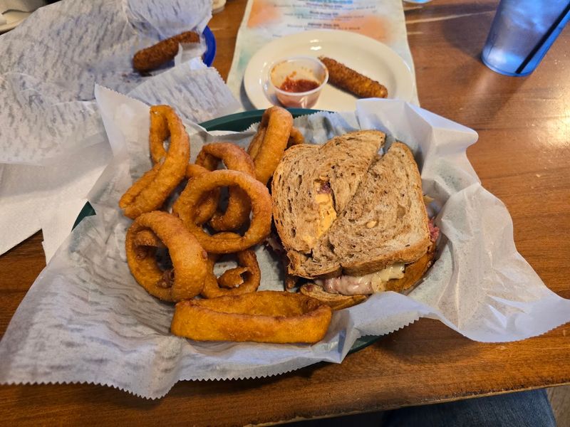 Why Art's Place Belongs on Every OBX Breakfast Bucket List